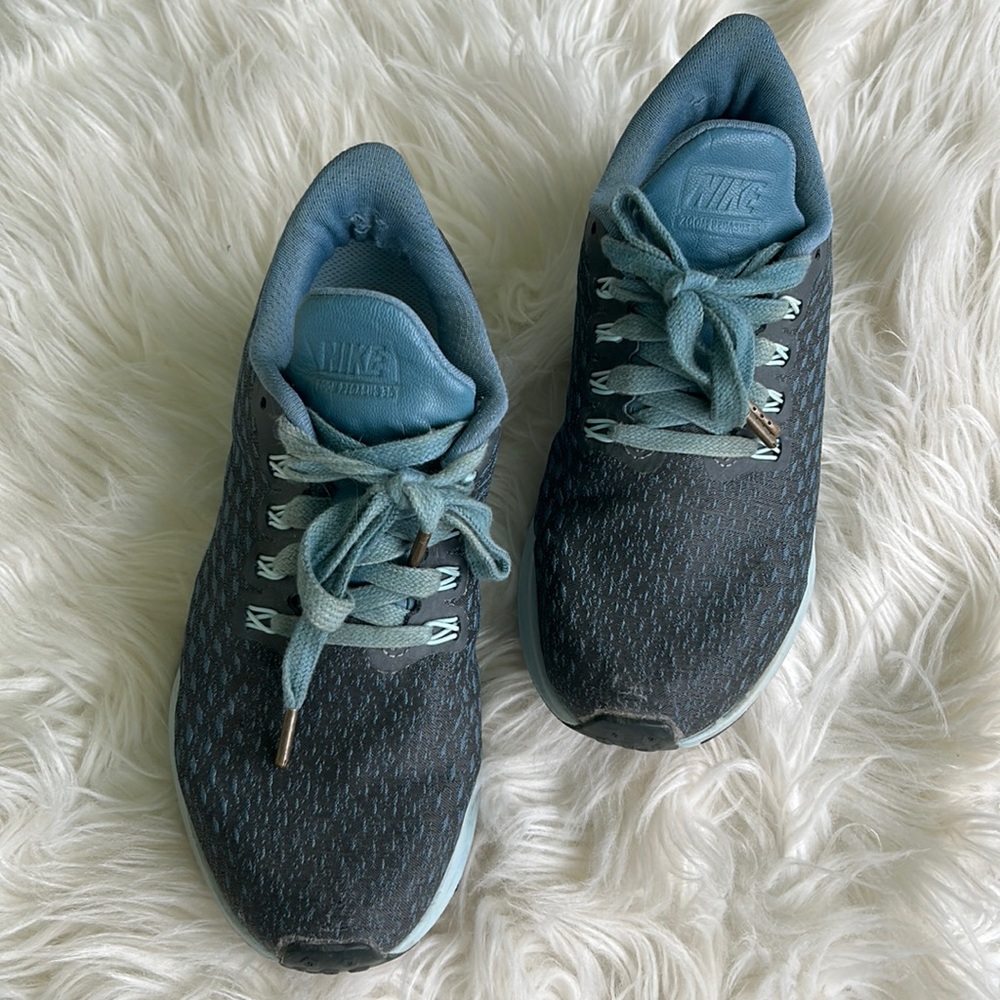 Nike Zoom Sneakers